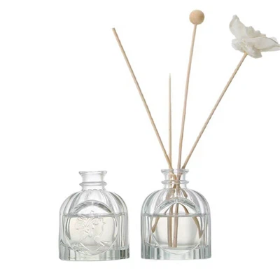 Przezroczysta butelka do aromaterapii